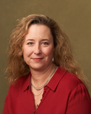 Elizabeth (Elle) Dailey